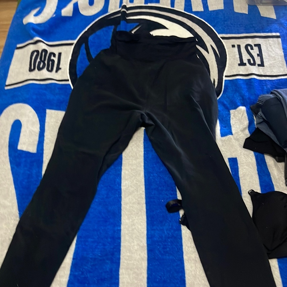 Old navy size medium maturity leggings